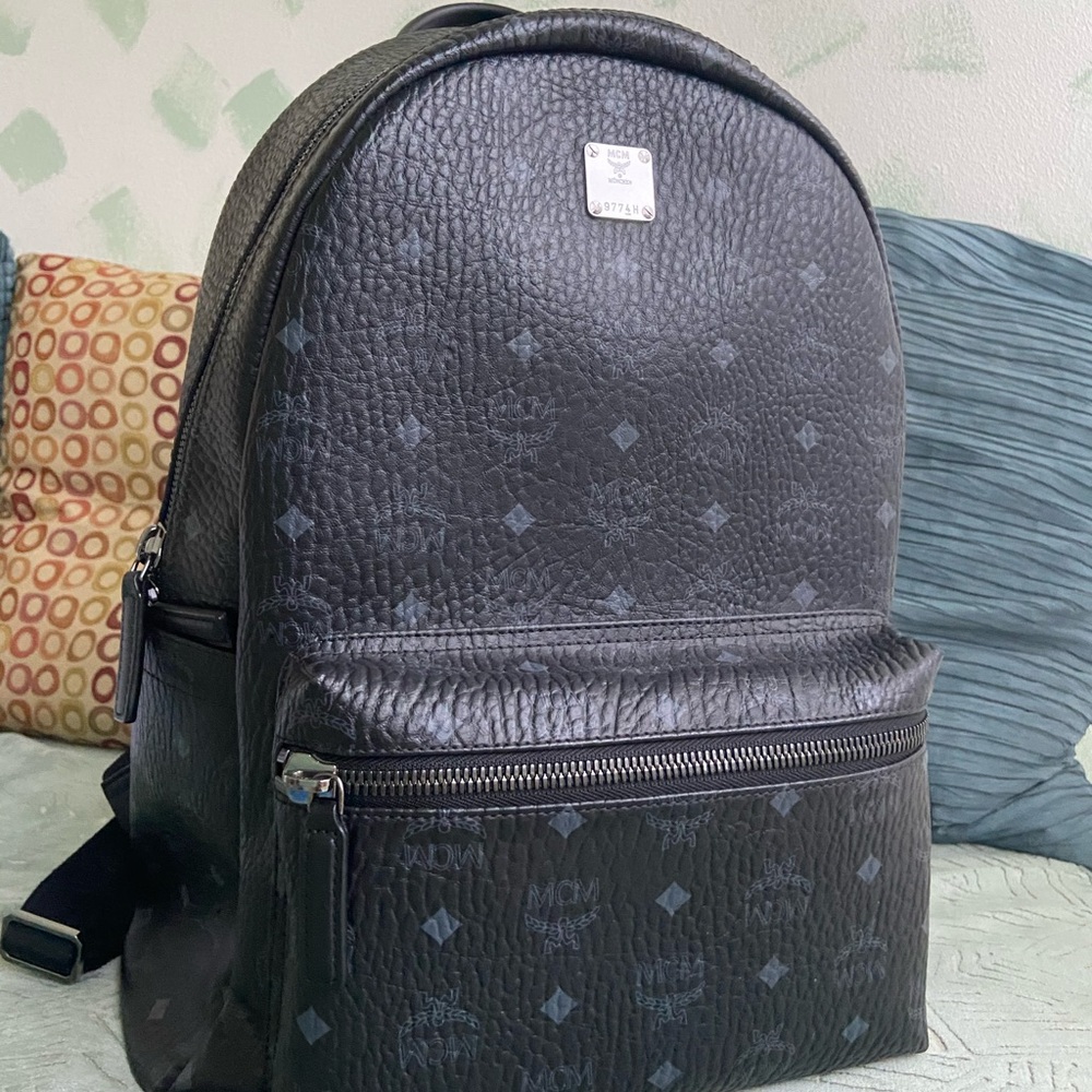 MCM Stark No Side Studs Backpack in Visetos Black